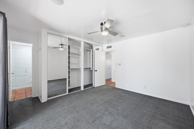 Building Photo - 8639 E Virginia Ave