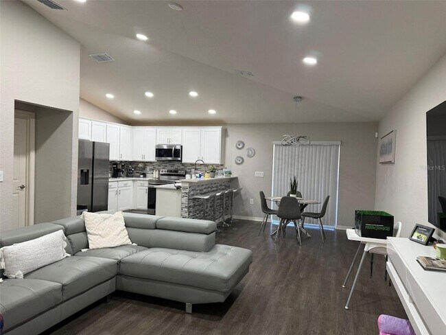 Building Photo - 1046 Tropea Ln