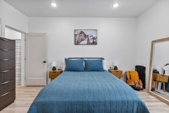 Building Photo - Modern 2 Bed/2 Bath Condo in Rexburg