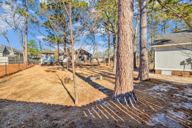 Building Photo - 3681 Highgate Dr