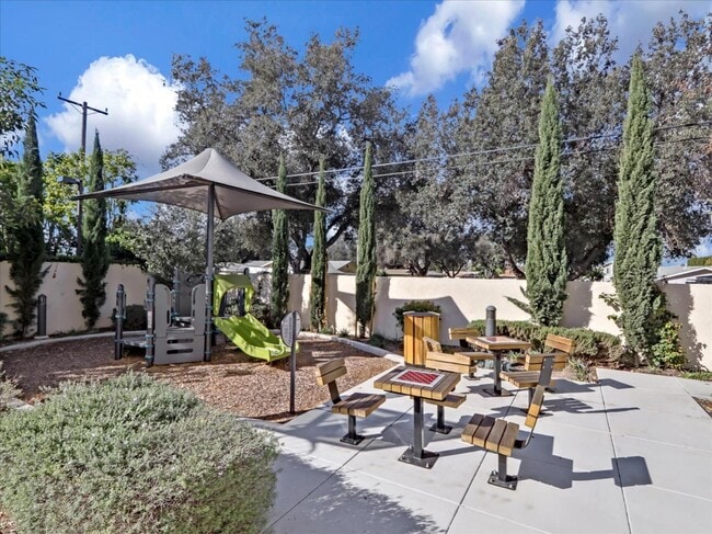 Building Photo - 1452 N Harbor Blvd