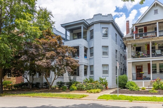 Building Photo - True Ghent Beauty 2/1 Move in Now