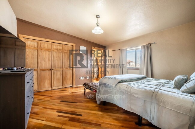 Building Photo - 531 E Milt Dr