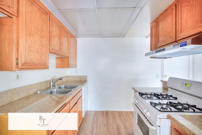 Building Photo - Cozy and Convenient 2-Bedroom, 1-Bath Home in Riverside