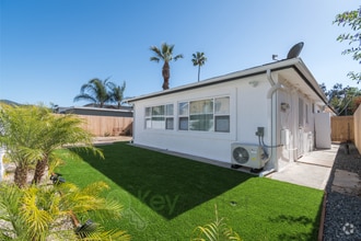 Building Photo - Beautifully Renovated 2BD | 1.5BA Duplex –...