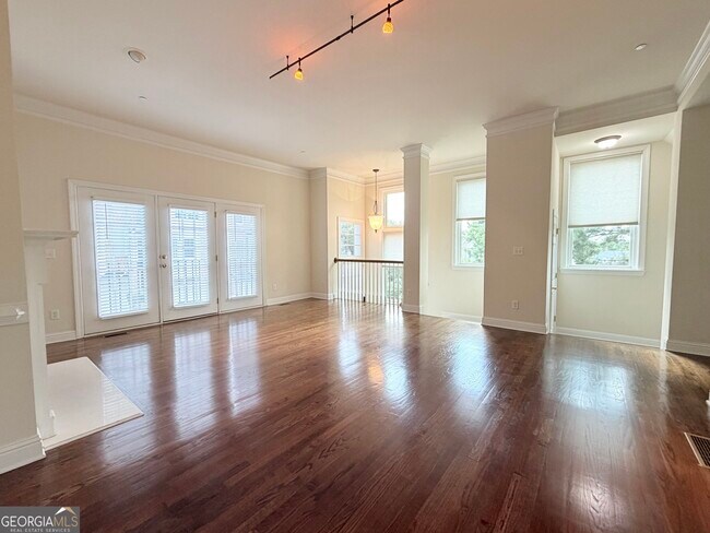 Building Photo - 1221 Creekside Pl SE