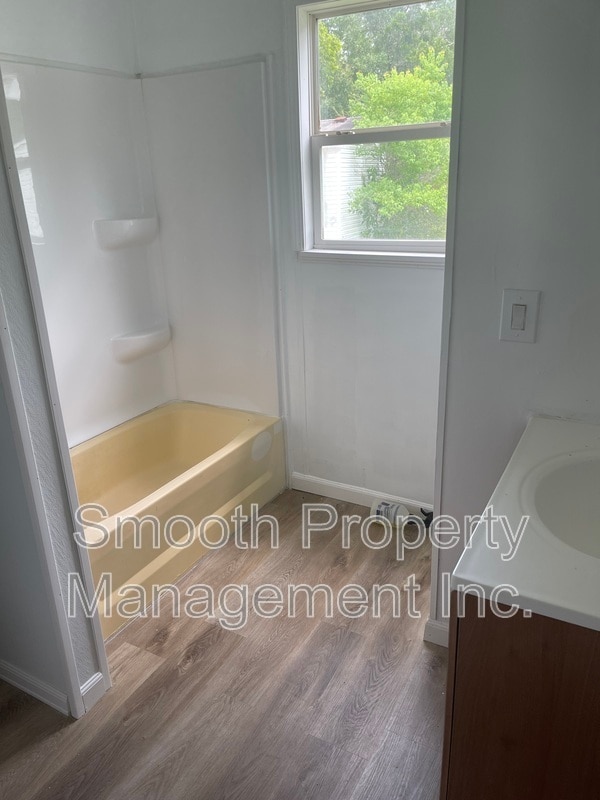 Building Photo - 7809 Marlette Dr