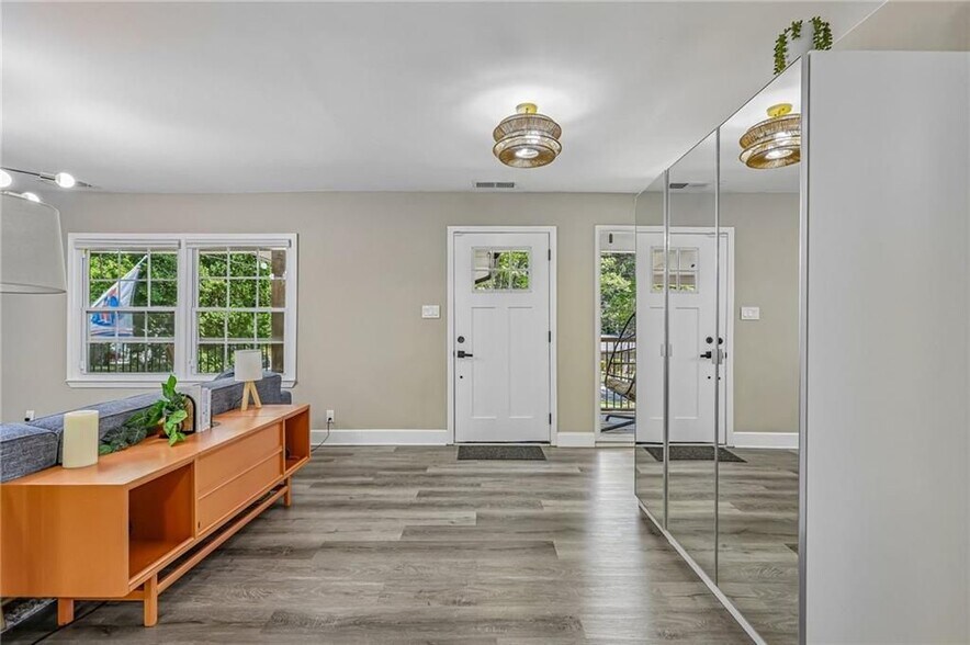 Building Photo - 3898 Skidmore Dr