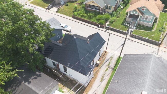 Building Photo - 317 E Smith Ave