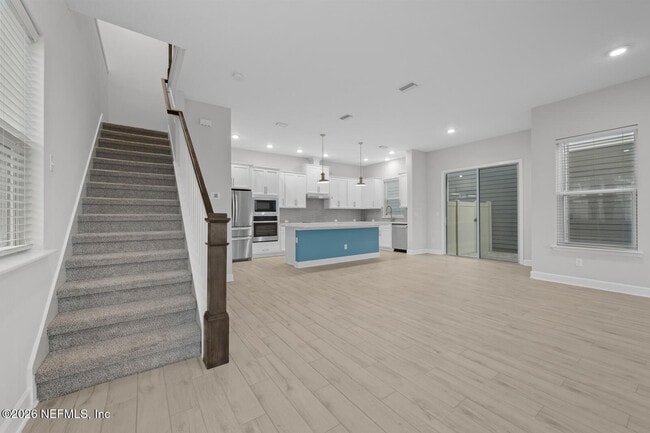 Building Photo - 7400 Beach Walk Pl