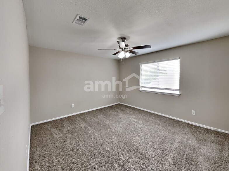 Building Photo - 21851 Whispering Forest Dr