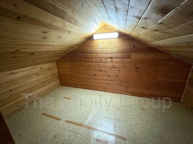 Building Photo - 820 S Court St