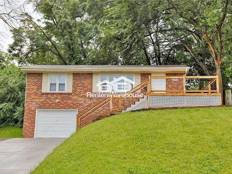 Primary Photo - 2418 Boston Ave