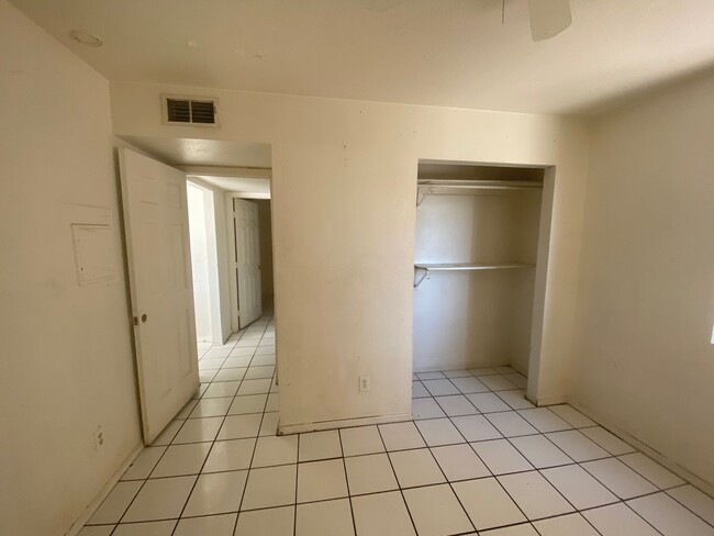 Building Photo - Near John C Lincoln & local colleges