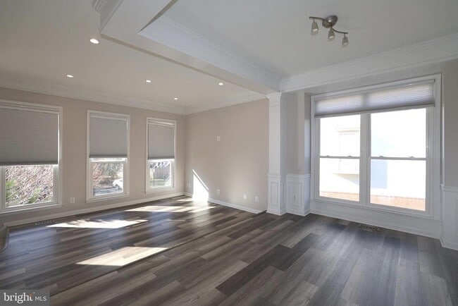 Building Photo - 47616 Watkins Island Square