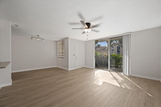 Building Photo - 1727 Village Blvd