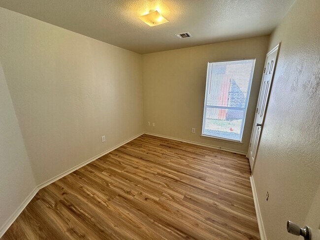 Building Photo - 3201 Conestoga Dr