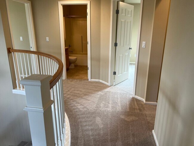 Building Photo - 3bd/2.5ba Snoqualmie Home