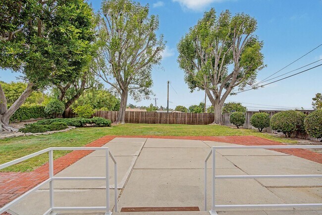 Building Photo - Rolling Hills Ranch House — Updated 3BR Home on a Massive Lot