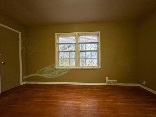 Building Photo - DUPLEX IN INDEPENDENCE!!!!