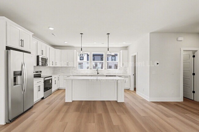 Building Photo - 7920 Sansom Cir