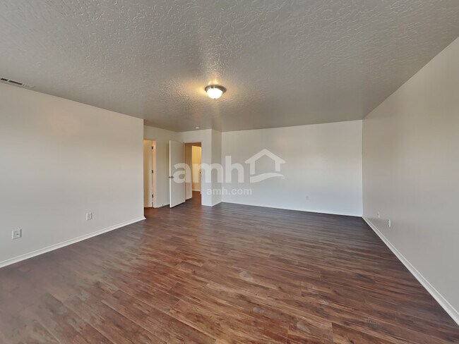 Building Photo - 9220 W Hearthside Dr