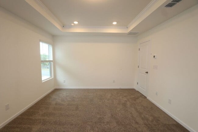 Building Photo - PRICE REDUCED!