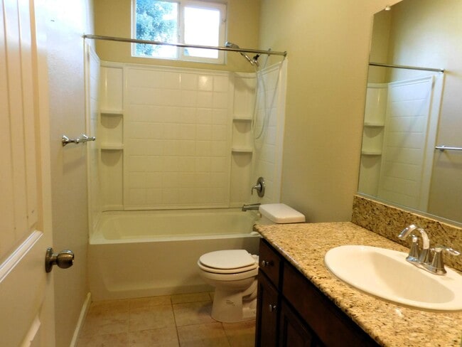 Building Photo - 5189 W Beechwood Ave