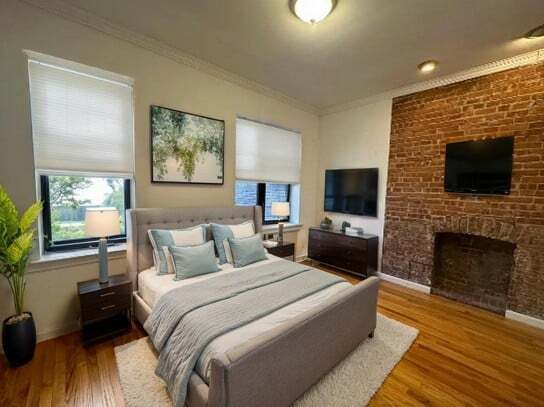 Building Photo - East 92nd Street