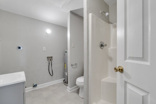 Building Photo - PORTSMOUTH TOWNHOME - 2 BED, 2 FULL BATH FOR RENT BY PMI VIRGINIA