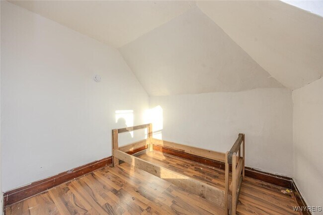 Building Photo - 2146 Genesee St