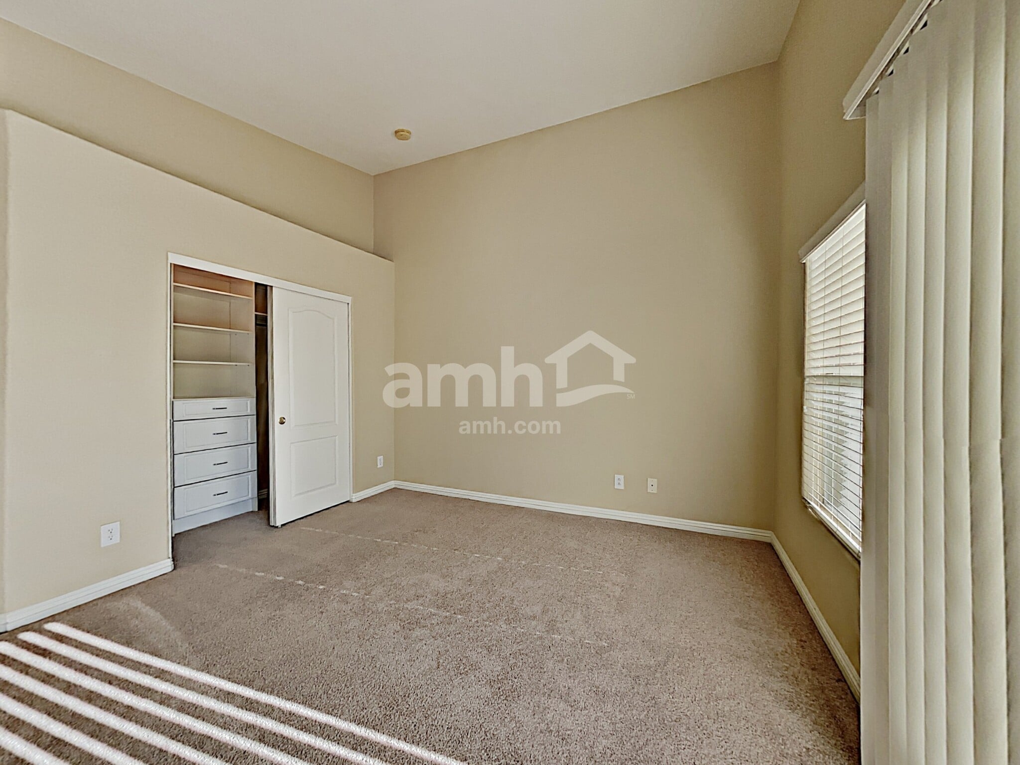 Building Photo - 9996 Aspen Rose St