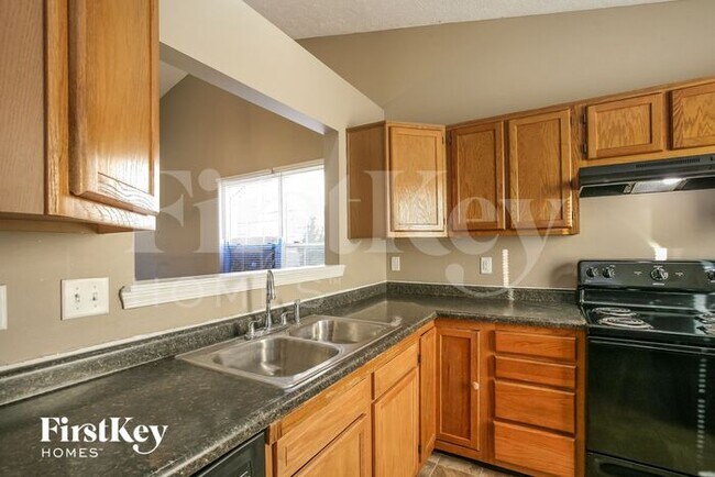 Building Photo - 4 Ashwood Cir