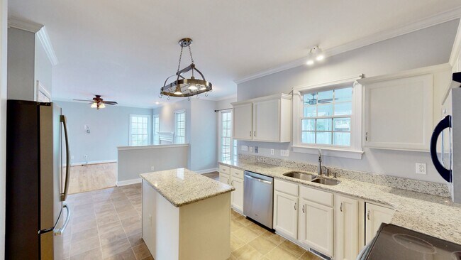 Building Photo - 7819 Red Oaks Trail