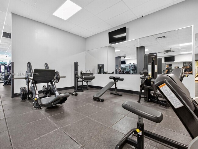 Building Photo - 2501 S Ocean Dr