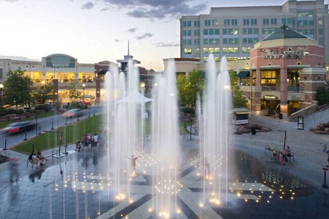 Building Photo - 606 W S Temple St