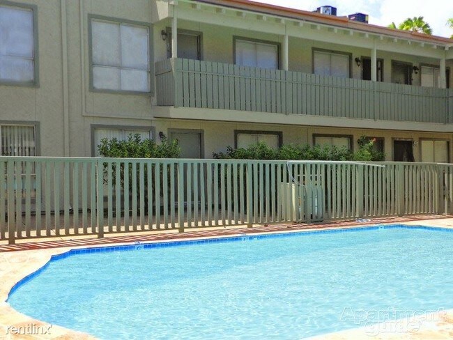 Building Photo - 4022 Montego Dr
