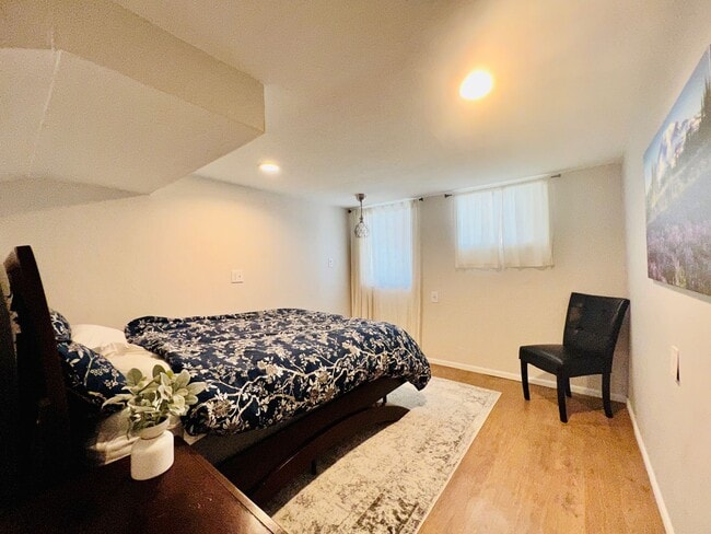 Building Photo - $0 DEPOSIT OPTION, CHARMING 3 BED 2 BATH TRADITIONAL BRICK HOME!! HUGE YARD, DETACHED GARAGE, COM...