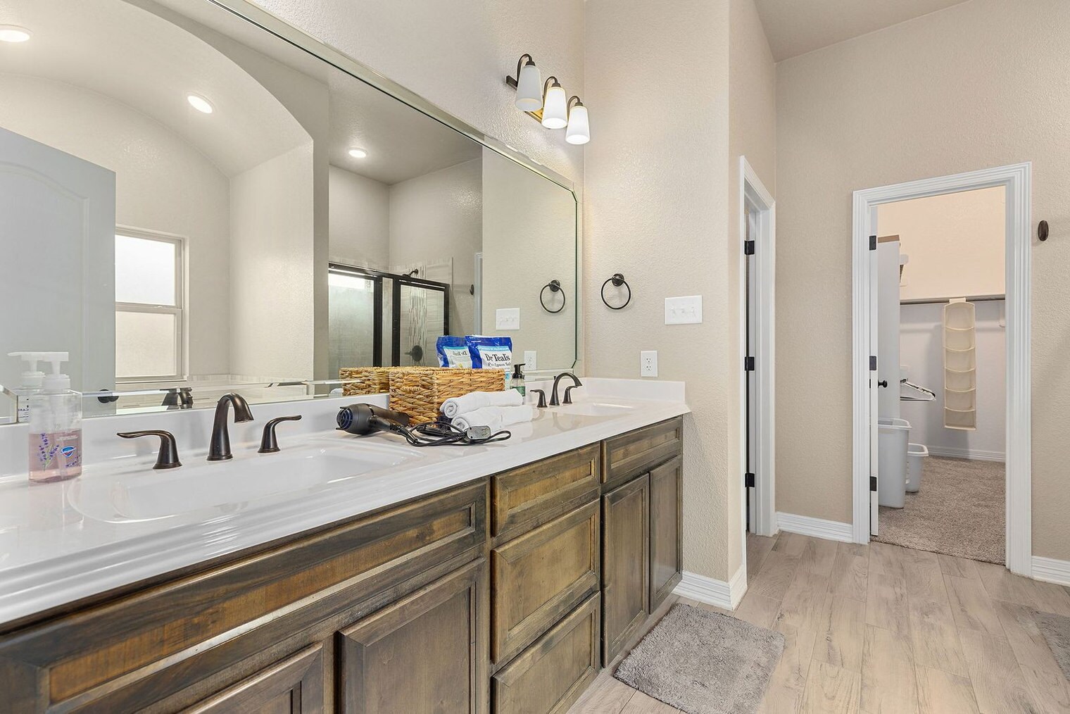 Building Photo - 2026 Henrietta Ave