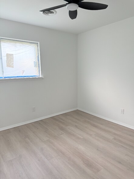 Building Photo - 10721 E 26th Pl