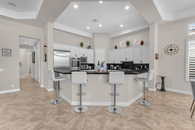 Building Photo - 39 Calleda Norte