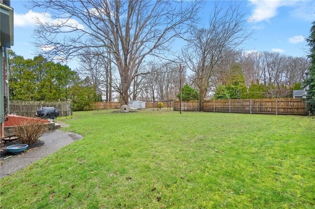 Building Photo - 686 Hope St