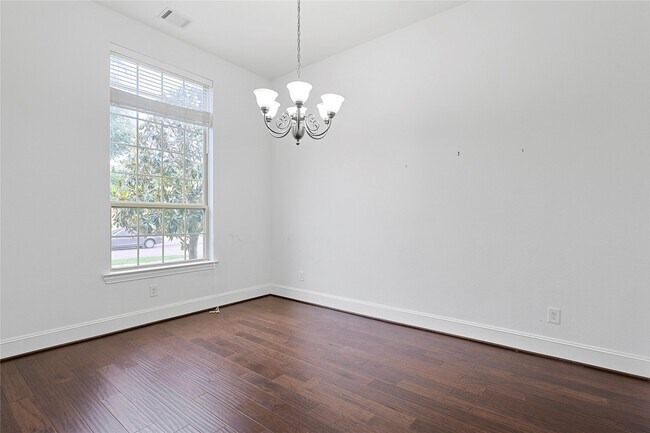 Building Photo - 5919 Solara Ledge Ln