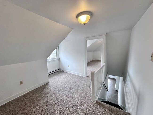 Building Photo - 2712 Woodlawn St