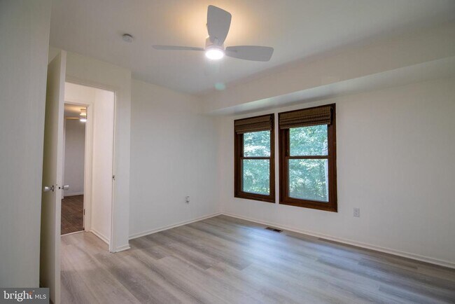Building Photo - 6277 Occoquan Forest Dr