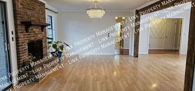 Building Photo - 9328 Berkshire Cir