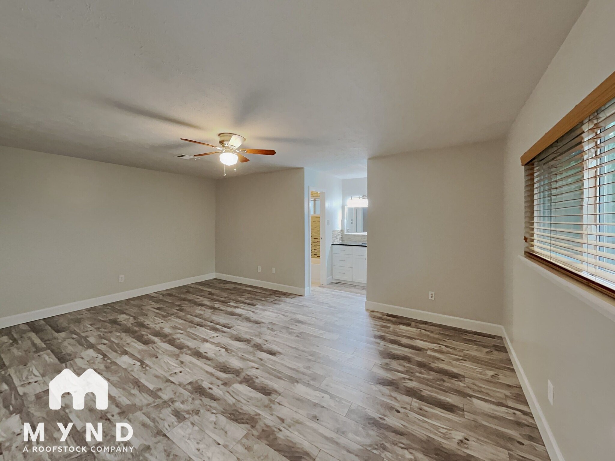 Building Photo - 61 S Circlewood Glen