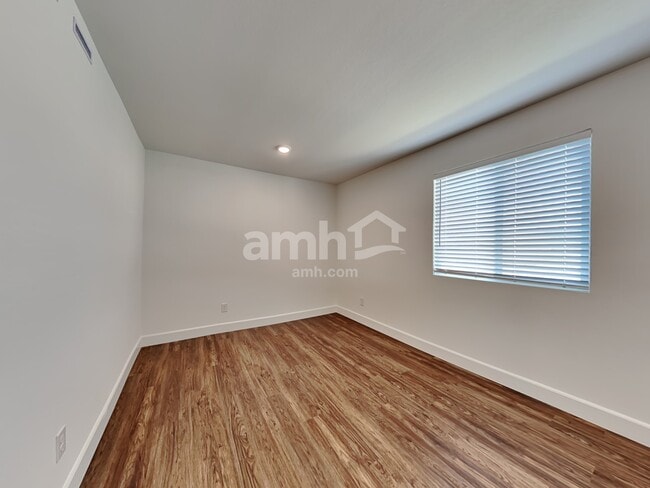 Building Photo - 9121 Liberty Cap Ct
