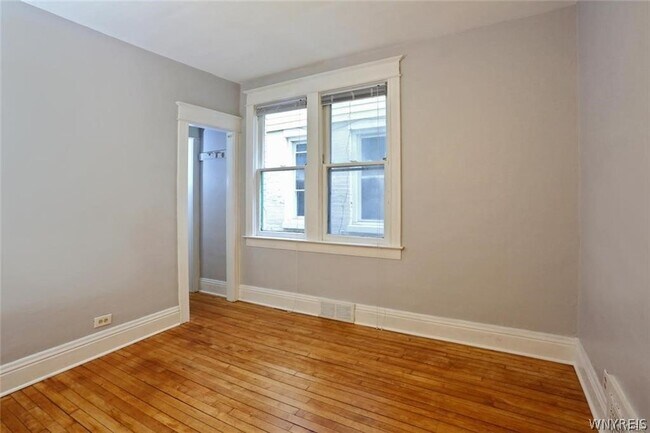 Building Photo - 475 Prospect Ave