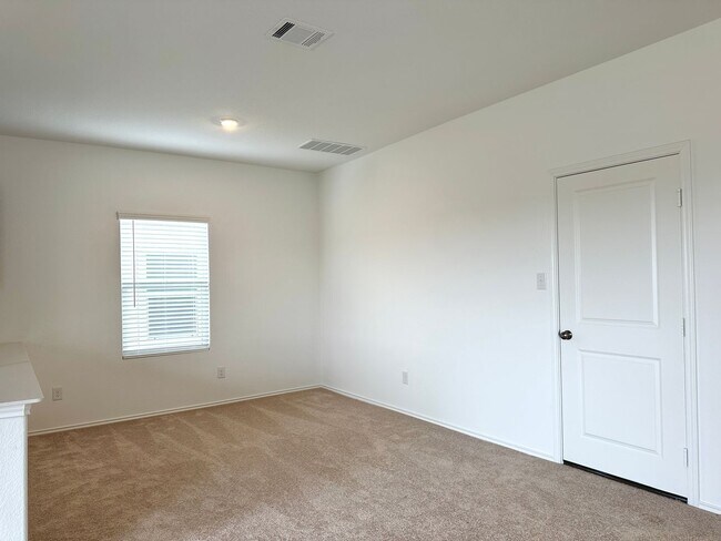 Building Photo - Coming Soon!  Late July Move in Available...